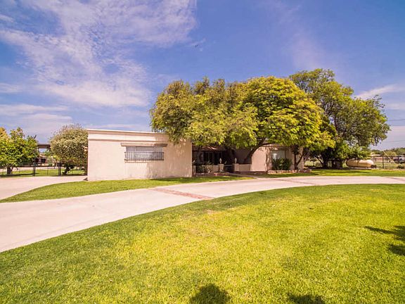 2nd image of 942 E Kael St
