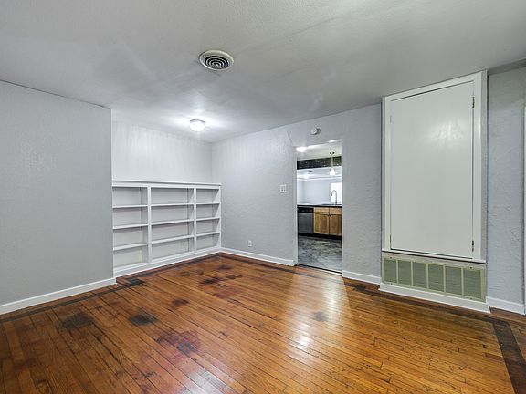 4th image of 2906 Beacon Ave