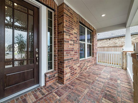 3rd image of 10810 Carolina Willow Court