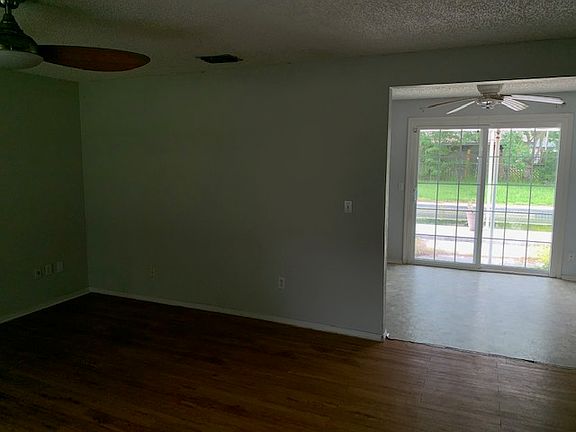 LIVING ROOM ENTRY