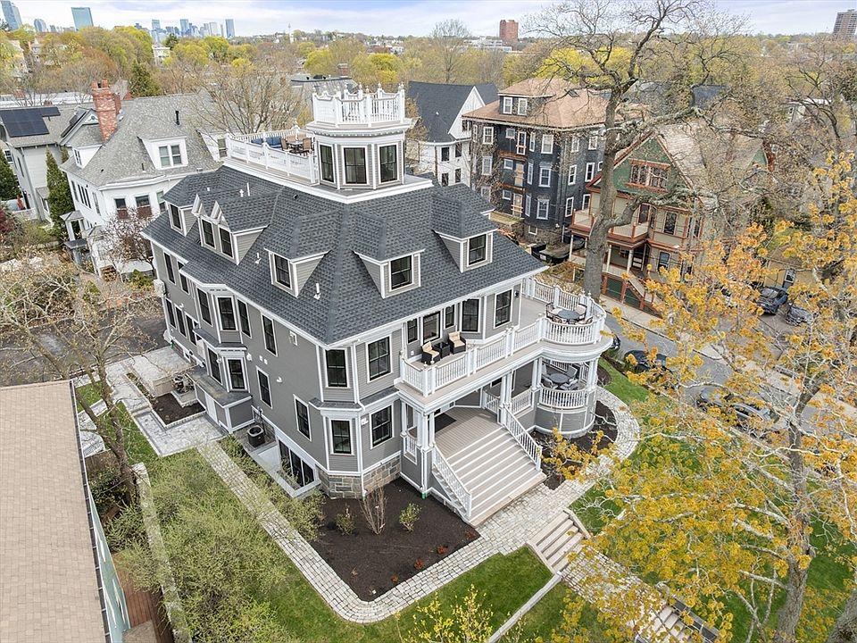 1st image of 38 Spring Park Ave #3