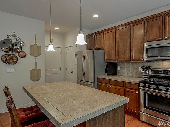 5th image of 1204 50th St NE