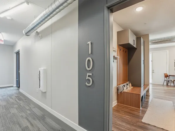 400 SW 7th St #105, Des Moines, IA 50309