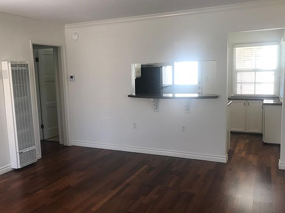 5th image of 317 Marguerite Ave #A