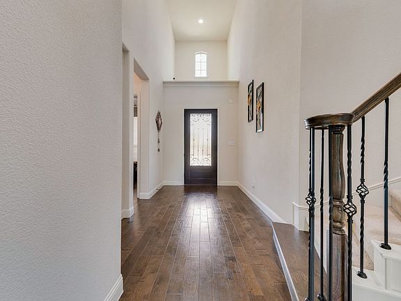 3rd image of 3041 Dustywood Dr