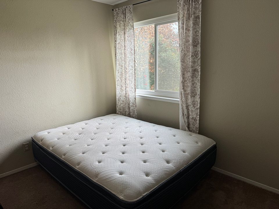 1st image of 2054 W Magill Ave