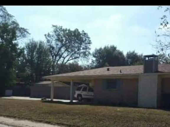 2nd image of 4101 Parkway Dr