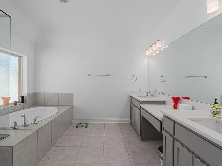 701 Star Meadow Dr — Photo 15
