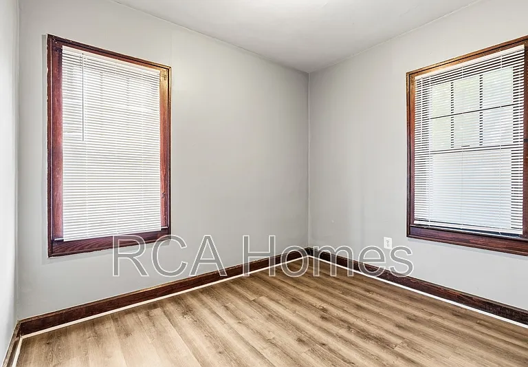 969 N Linwood Ave — Photo 9