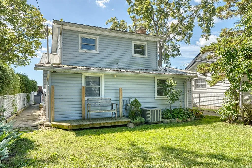 3 bed, $2,400 — Photo 3