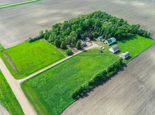 19207 220th St, Lucan, MN 56255