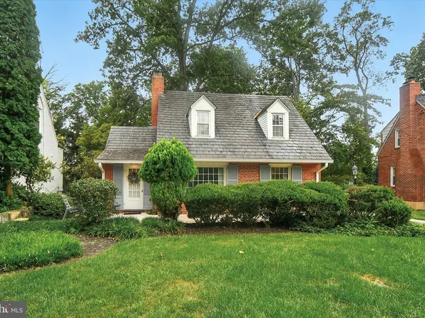 910 Adana Rd, Baltimore, MD 21208