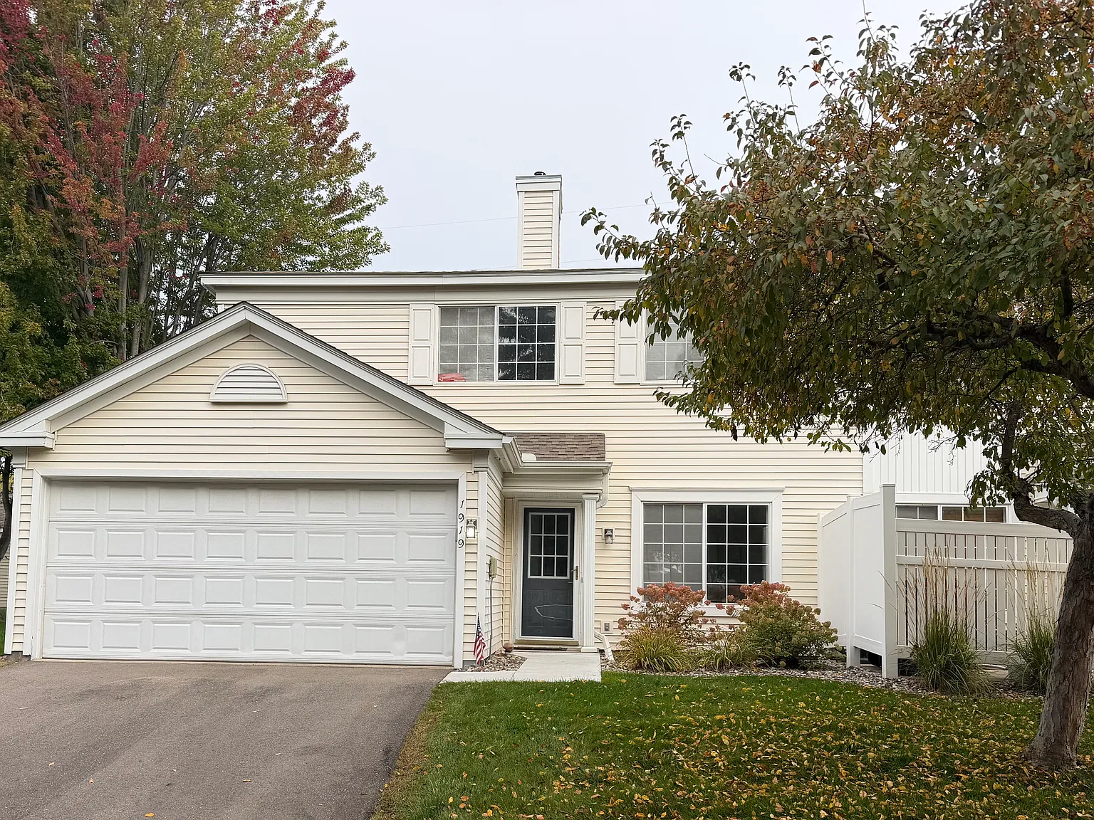 2 bed, 1.5 bath, 1404 sqft, $1,950 — Photo 1