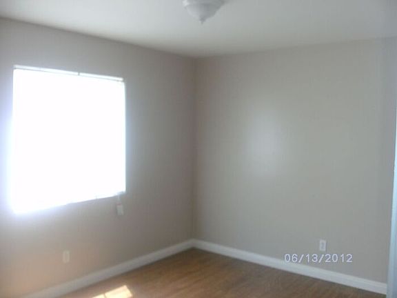 4th image of 1701 W Century Blvd #C
