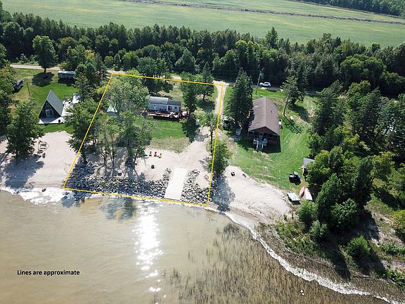 3rd image of 21139 Joas Beach Rd NE