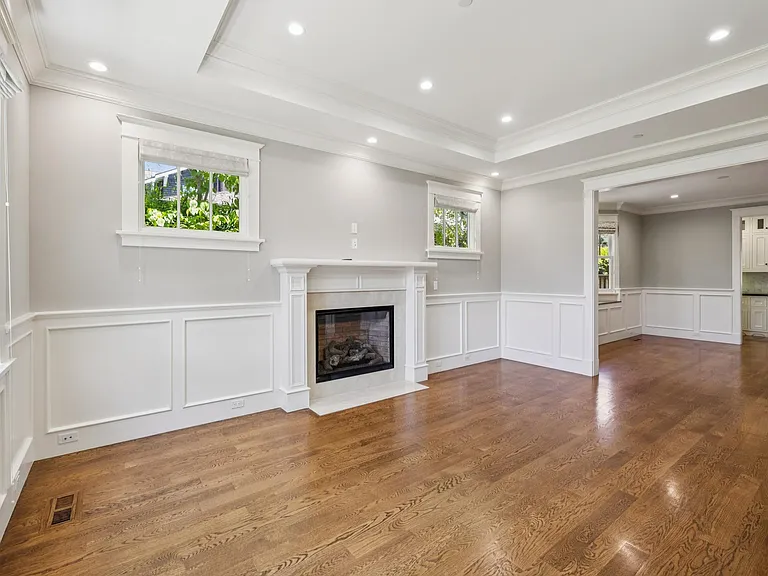 1517 Howard Ave — Photo 10