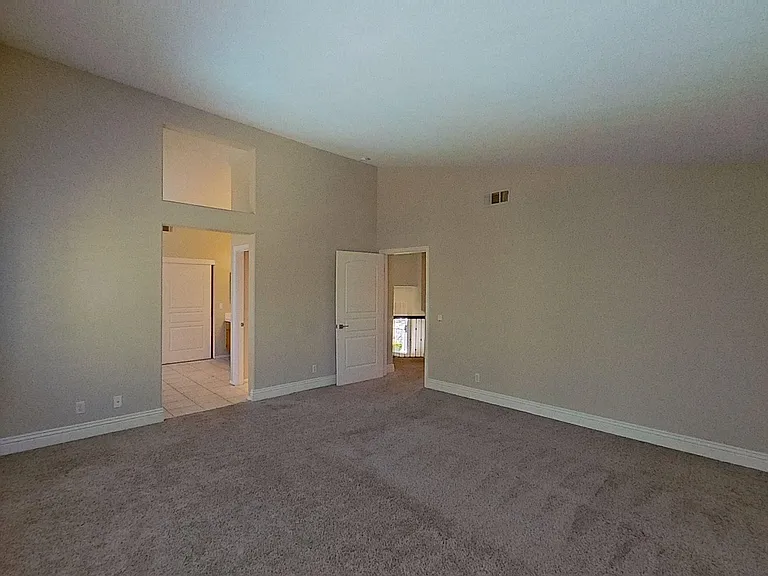 4749 E Bradford Ave — Photo 23