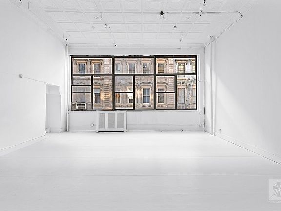 5th image of 141 Duane St Unit 2B