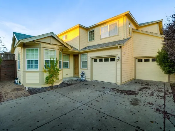 2335 Andre Lane, Santa Rosa, CA 95403