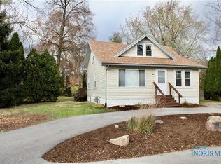 7454 Addler St, Holland, OH