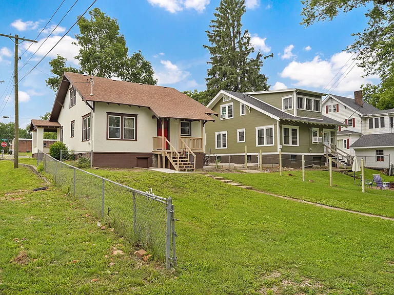 412 E Walker St — Photo 18
