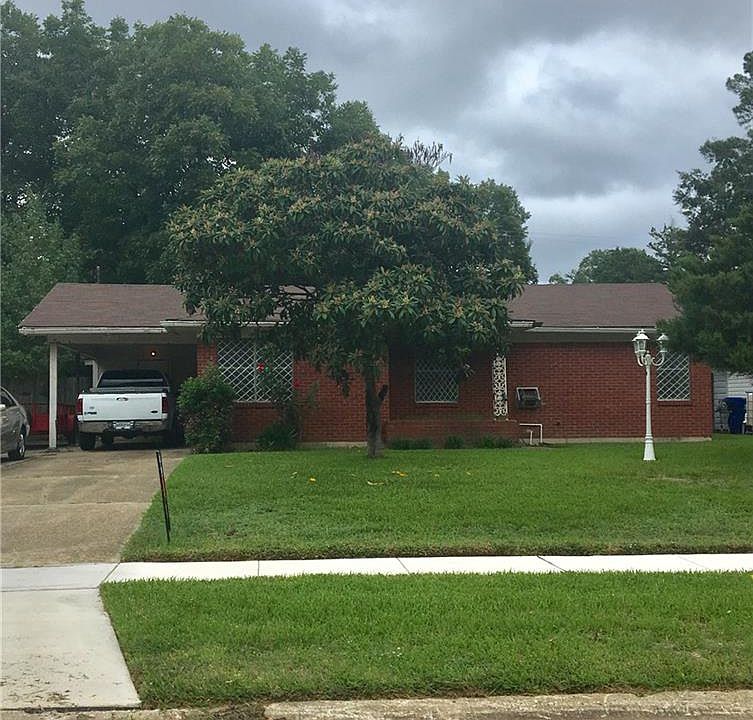 1st image of 721 Pickwick Pl