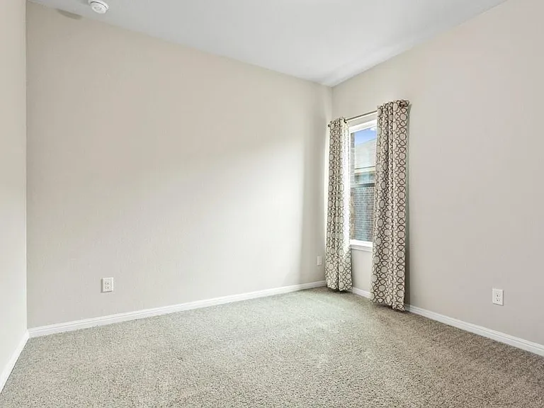 2072 Port Ellen Dr — Photo 19