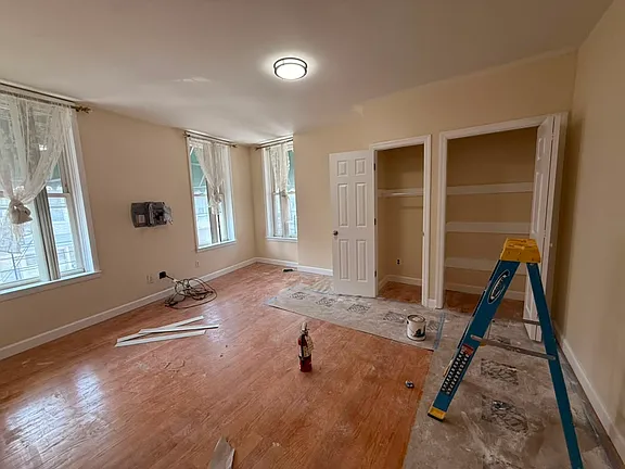 145 Elm St #2 — photo 2 of 6
