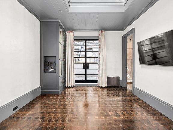 5th image of 55 Grove St #Penthouse