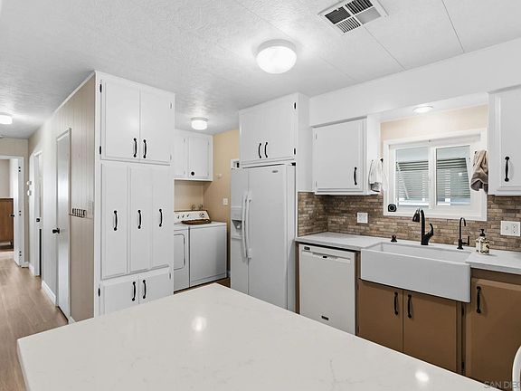5th image of 521 Orange Ave Space 34
