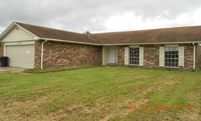 1st image of 4024 Deerpark Dr