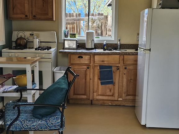 3rd image of 130 S Westmoreland Ave APT 5