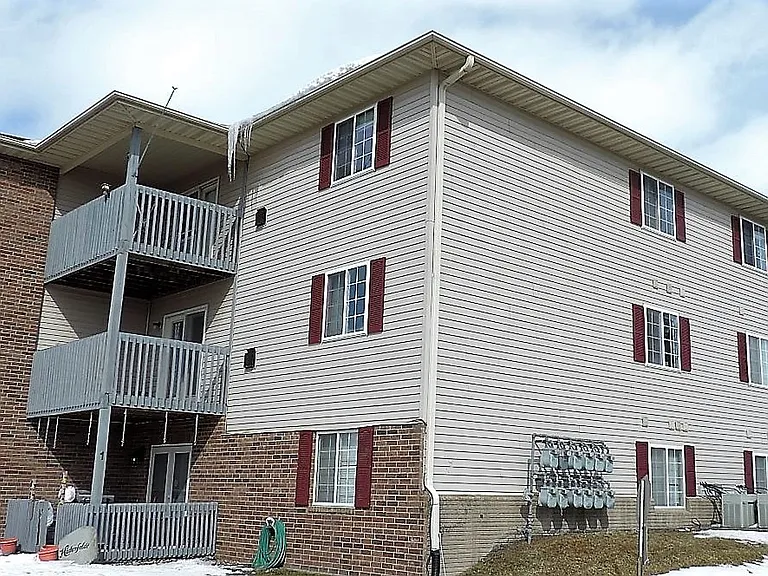 1040 Duchess Dr #7 — Photo 16