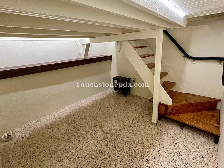 2225 NW Wilson St — Photo 10