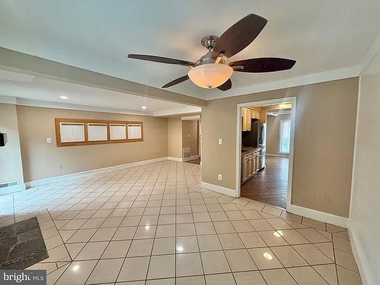 5439 Richenbacher Ave — Photo 4
