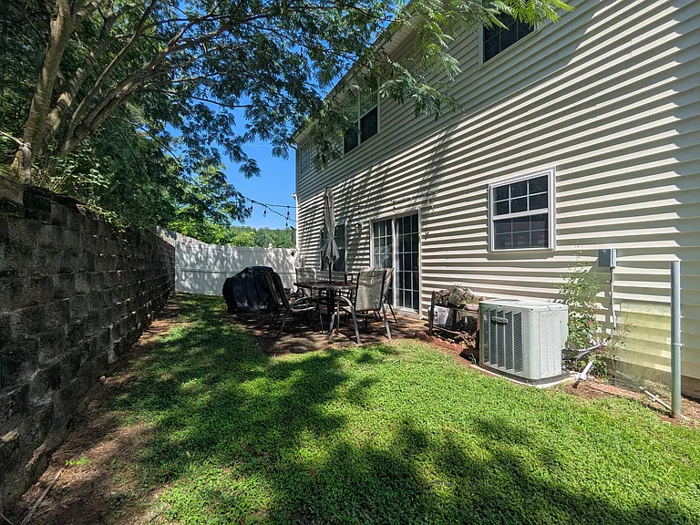 1806 Raj Dr — Photo 20