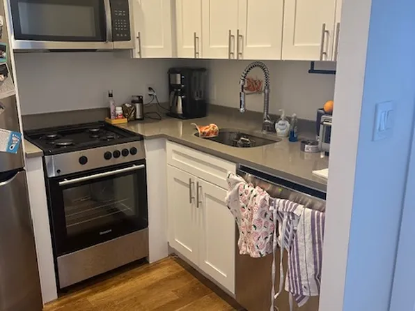 45-11 Broadway image 15 of 20