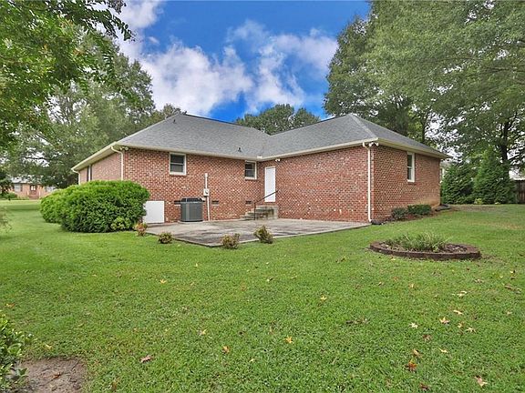 5th image of 1466 Bumgarner James Ln