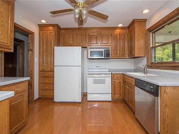 5th image of 1321 Lemonwood Dr