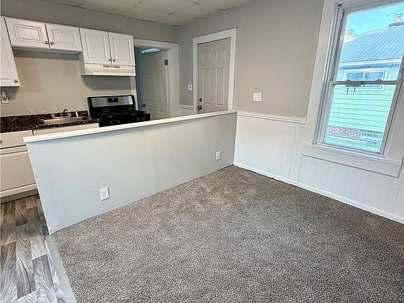 5th image of 13210 Carrington Ave