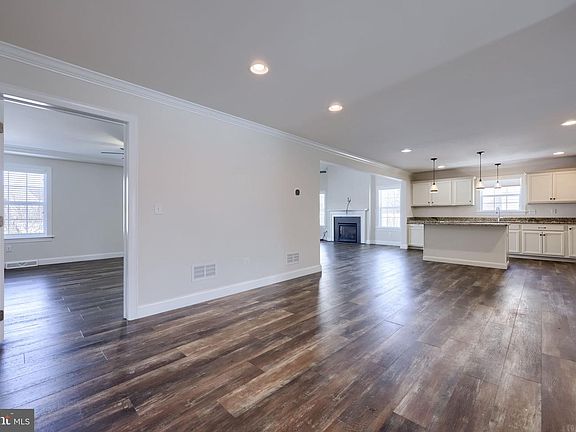 4th image of 310 Andrew Dr