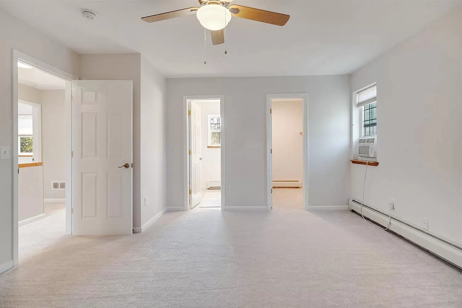4 bed, 2608 sqft, $2,900 — Photo 3