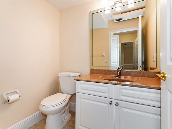 4th image of 2933 NW 99th Ter