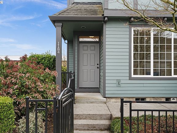 3rd image of 1184 SE Alika Ave