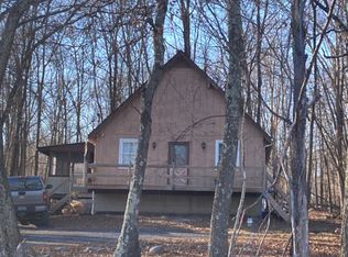 135 Osprey Cir, Bushkill, PA 18324