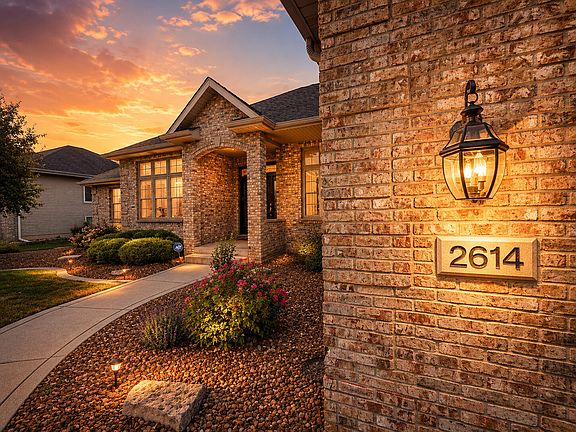 3rd image of 2614 Lancelot Ln