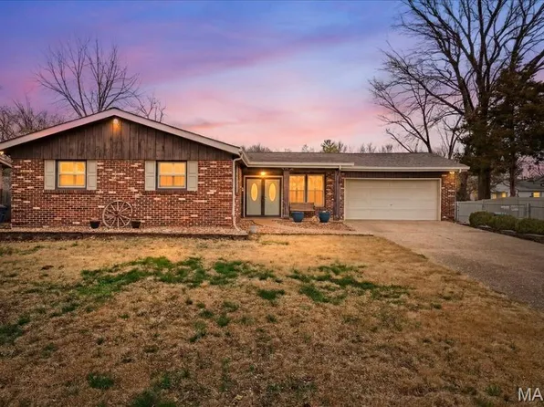 139 Cole Blvd, Saint Charles, MO 63301