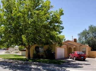 1480 Lil Ave NE, Rio Rancho, NM 87144