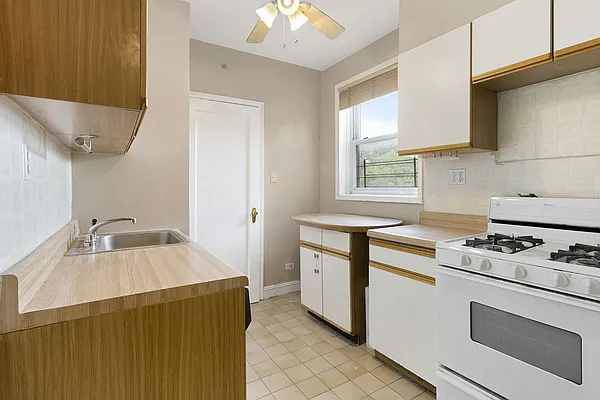 Sold by Compass | media 8