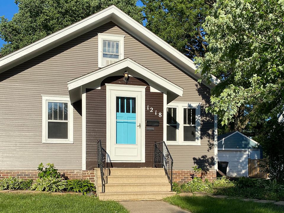 1st image of 1218 Curtiss Ave